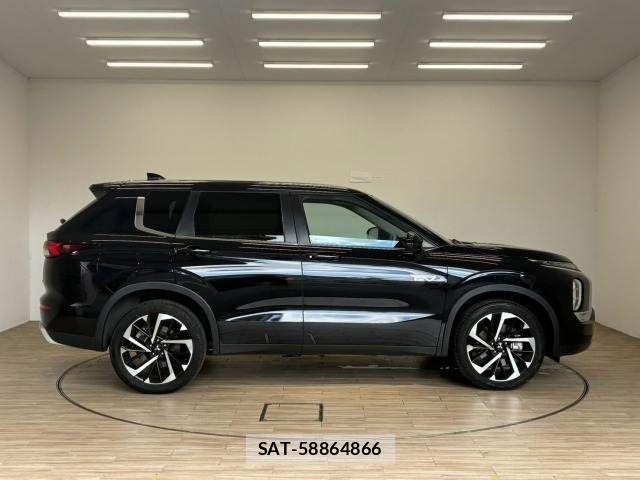 Mitsubishi OUTLANDER PHEV 2023-10 8485904-17