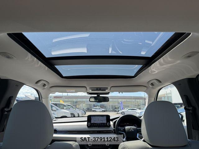 Mitsubishi OUTLANDER PHEV 2022-08 8485903-2