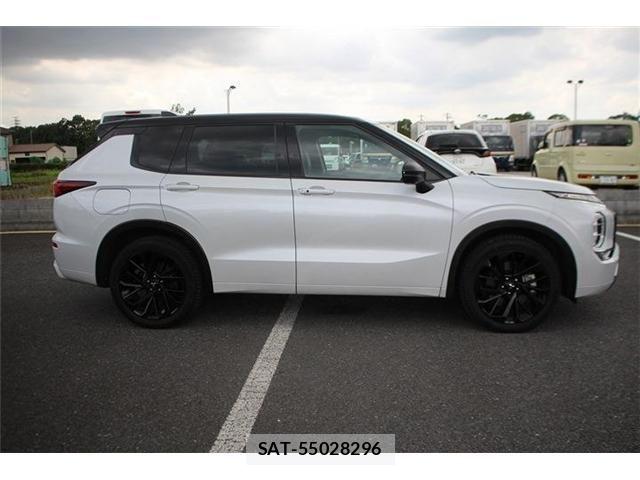Mitsubishi OUTLANDER PHEV 2022-07 8526501-16