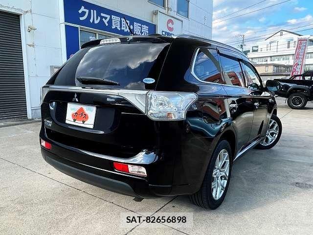 Mitsubishi OUTLANDER PHEV 2015-02 8526504-2
