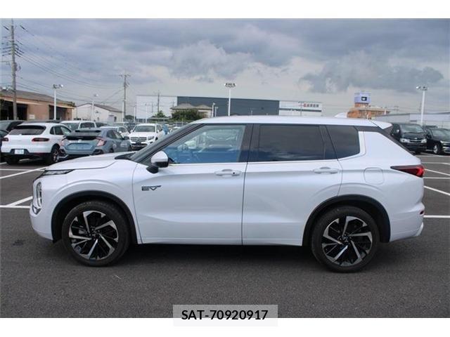 Mitsubishi OUTLANDER PHEV 2022-02 8526505-9