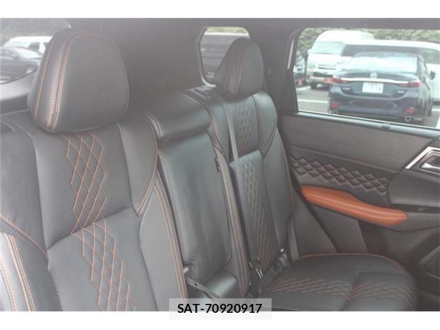 Mitsubishi OUTLANDER PHEV 2022-02 8526505-16