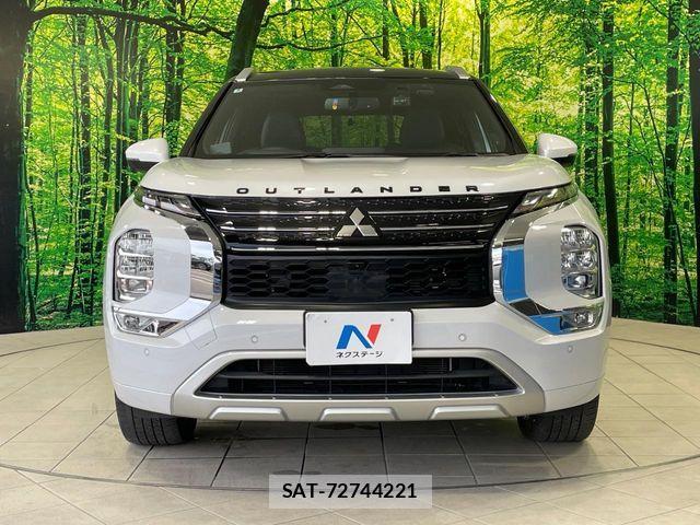 Mitsubishi OUTLANDER PHEV 2022-08 8526503-13