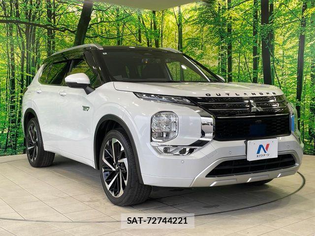 Mitsubishi OUTLANDER PHEV 2022-08 8526503-15
