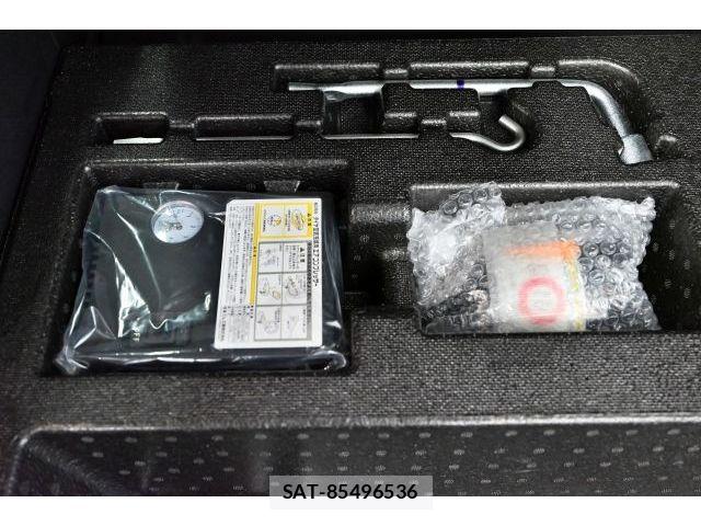 Mitsubishi OUTLANDER PHEV 2024-11 8526499-16
