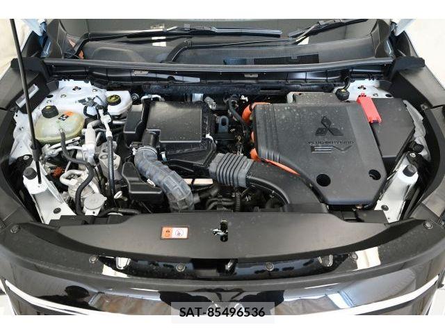 Mitsubishi OUTLANDER PHEV 2024-11 8526499-28