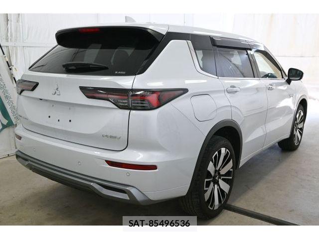 Mitsubishi OUTLANDER PHEV 2024-11 8526499-4