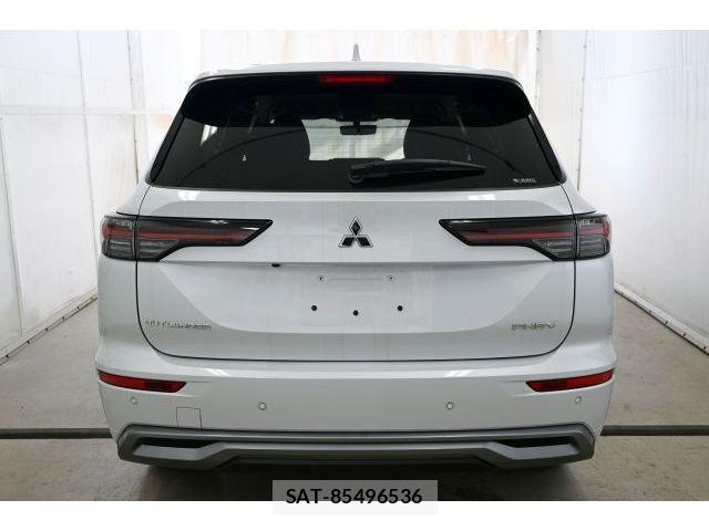 Mitsubishi OUTLANDER PHEV 2024-11 8526499-6