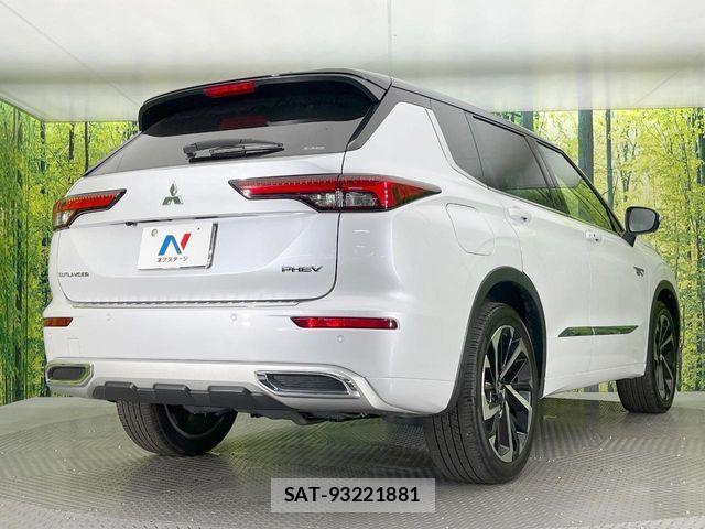 Mitsubishi OUTLANDER PHEV 2022-07 8526498-17