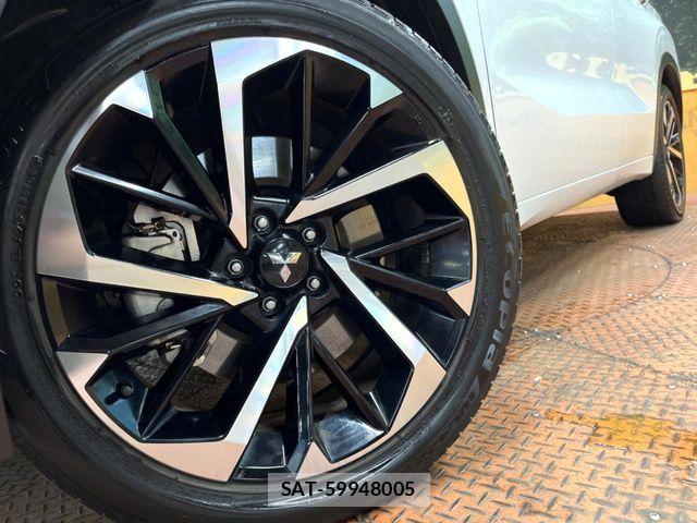 Mitsubishi OUTLANDER PHEV 2022-06 8526500-12