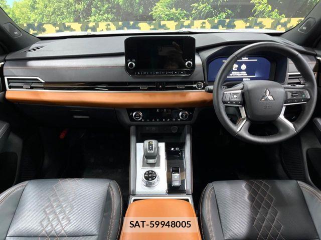 Mitsubishi OUTLANDER PHEV 2022-06 8526500-1