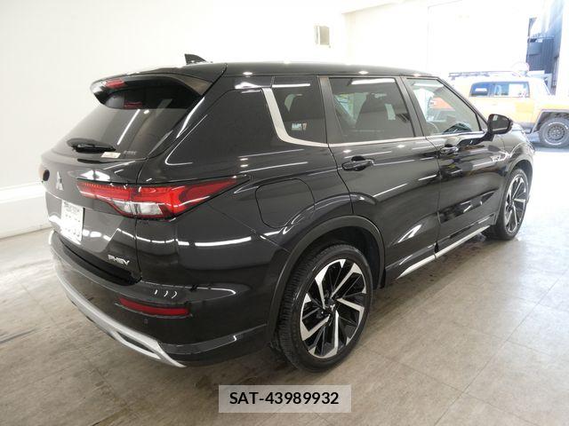 Mitsubishi OUTLANDER PHEV 2022-06 8563129-3
