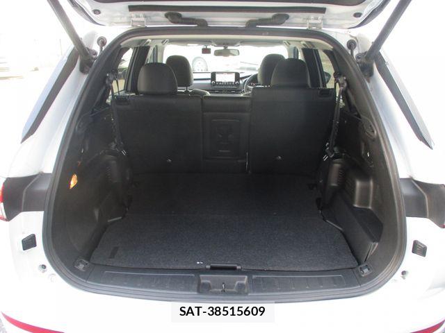 Mitsubishi OUTLANDER PHEV 2023-06 8563128-16