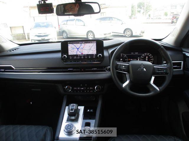 Mitsubishi OUTLANDER PHEV 2023-06 8563128-1