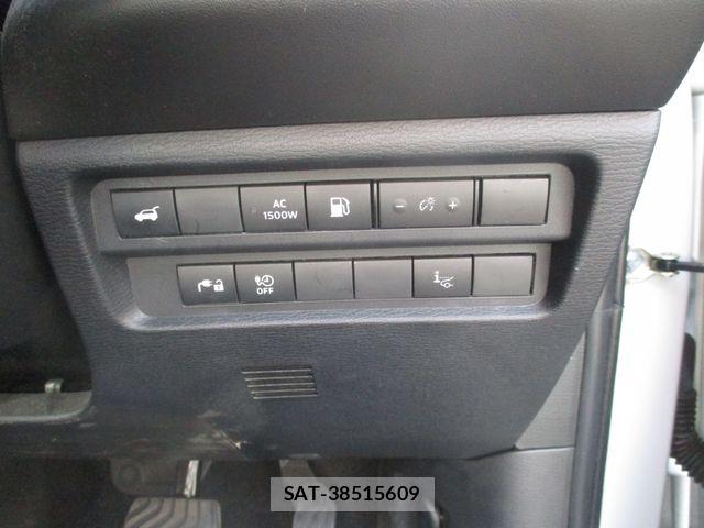 Mitsubishi OUTLANDER PHEV 2023-06 8563128-19