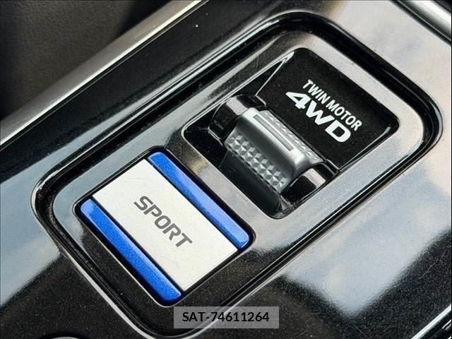 Mitsubishi OUTLANDER PHEV 2019-09 8563131-16