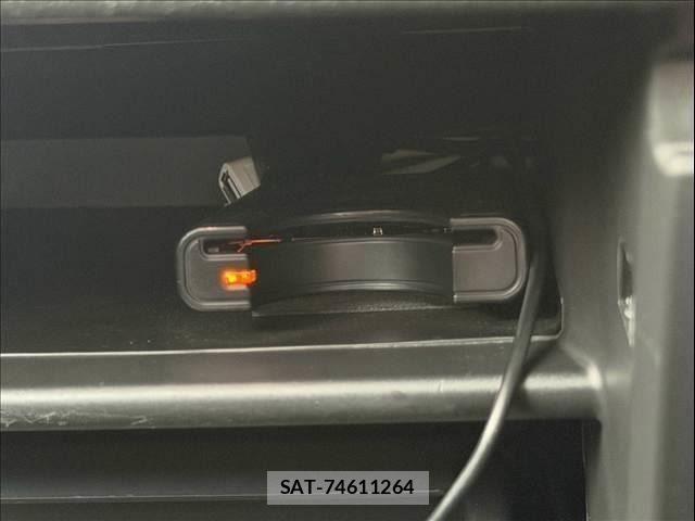Mitsubishi OUTLANDER PHEV 2019-09 8563131-28