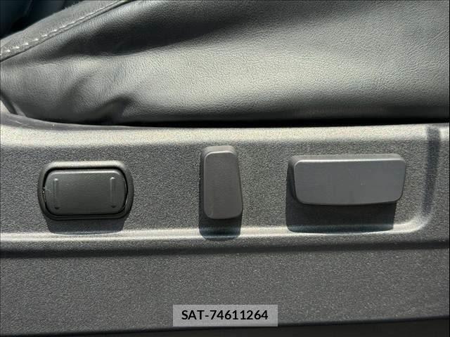 Mitsubishi OUTLANDER PHEV 2019-09 8563131-29