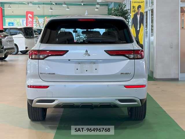 Mitsubishi OUTLANDER PHEV 2022-02 8563130-18