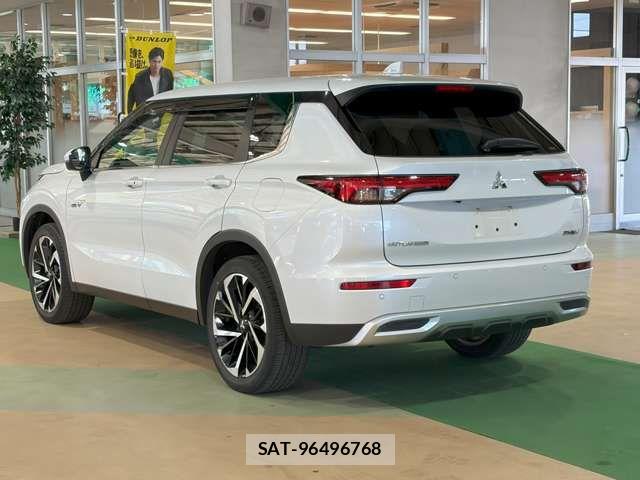 Mitsubishi OUTLANDER PHEV 2022-02 8563130-2