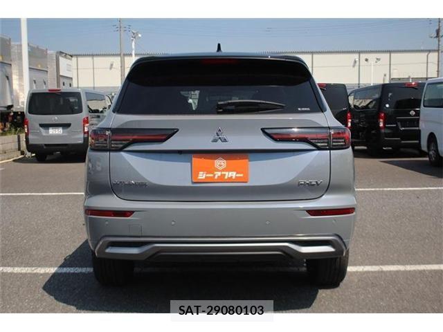 Mitsubishi OUTLANDER PHEV 2025-07 8628301-13