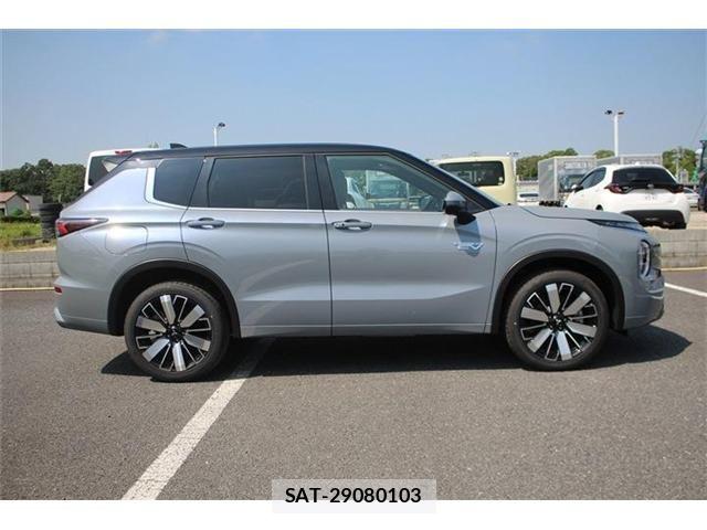 Mitsubishi OUTLANDER PHEV 2025-07 8628301-15