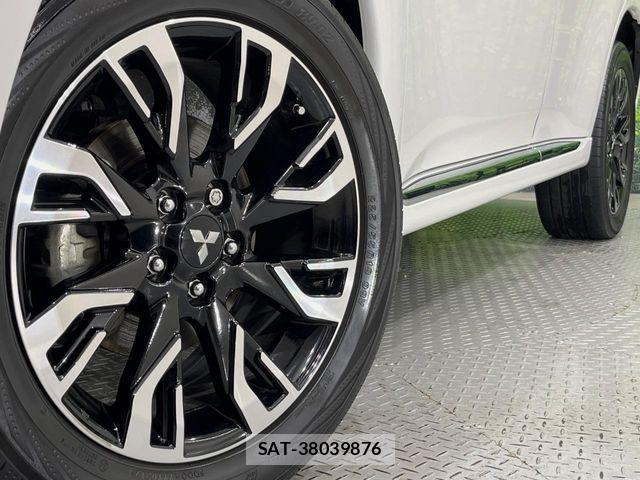 Mitsubishi OUTLANDER PHEV 2018-03 8628309-12