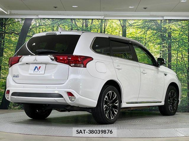 Mitsubishi OUTLANDER PHEV 2018-03 8628309-16