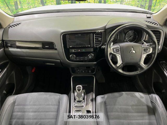 Mitsubishi OUTLANDER PHEV 2018-03 8628309-1