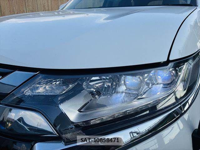 Mitsubishi OUTLANDER PHEV 2016-01 8628308-12