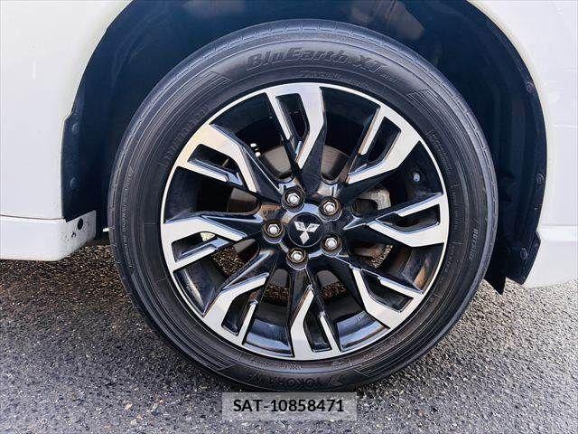 Mitsubishi OUTLANDER PHEV 2016-01 8628308-14