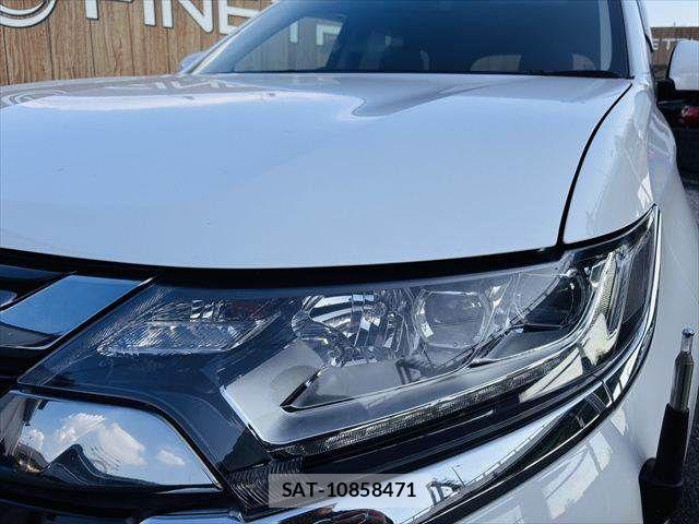 Mitsubishi OUTLANDER PHEV 2016-01 8628308-22