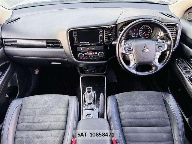 Mitsubishi OUTLANDER PHEV 2016-01 8628308-2