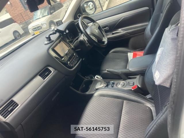 Mitsubishi OUTLANDER PHEV 2013-12 8628312-9