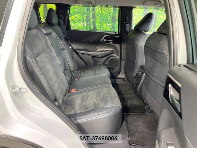 Mitsubishi OUTLANDER PHEV 2022-02 8660925-8
