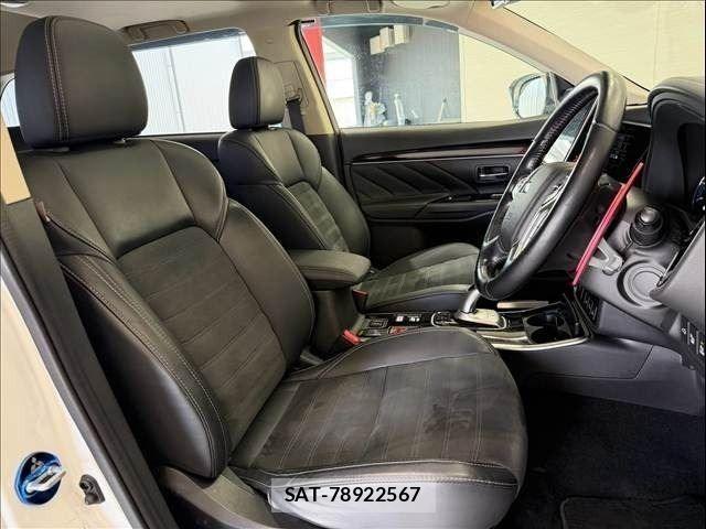Mitsubishi OUTLANDER PHEV 2018-09 8666712-9