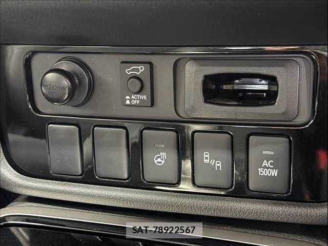 Mitsubishi OUTLANDER PHEV 2018-09 8666712-18