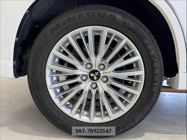 Mitsubishi OUTLANDER PHEV 2018-09 8666712-6