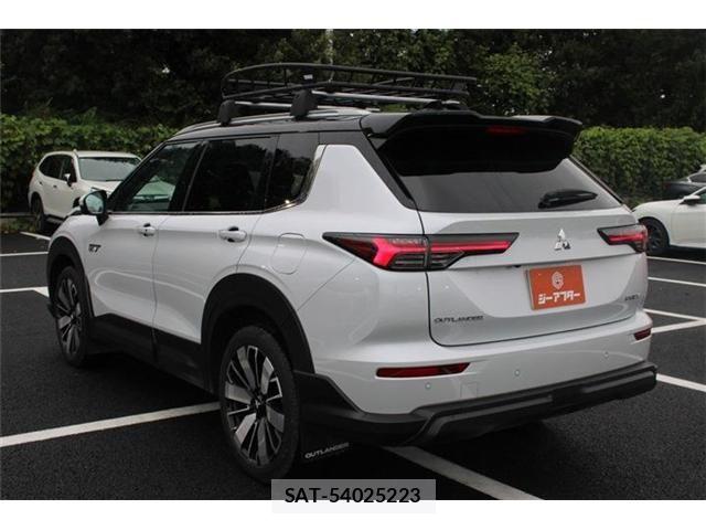 Mitsubishi OUTLANDER PHEV 2024-11 8660923-10