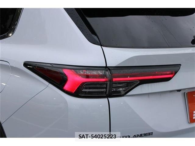 Mitsubishi OUTLANDER PHEV 2024-11 8660923-18