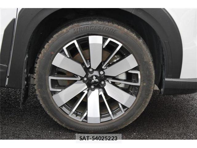 Mitsubishi OUTLANDER PHEV 2024-11 8660923-25