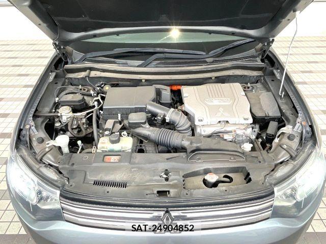 Mitsubishi OUTLANDER PHEV 2013-11 8666710-13