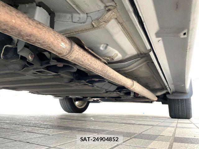 Mitsubishi OUTLANDER PHEV 2013-11 8666710-16