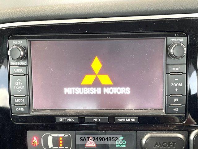 Mitsubishi OUTLANDER PHEV 2013-11 8666710-2