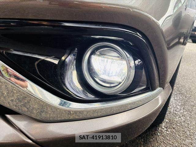 Mitsubishi OUTLANDER PHEV 2017-12 8660928-13
