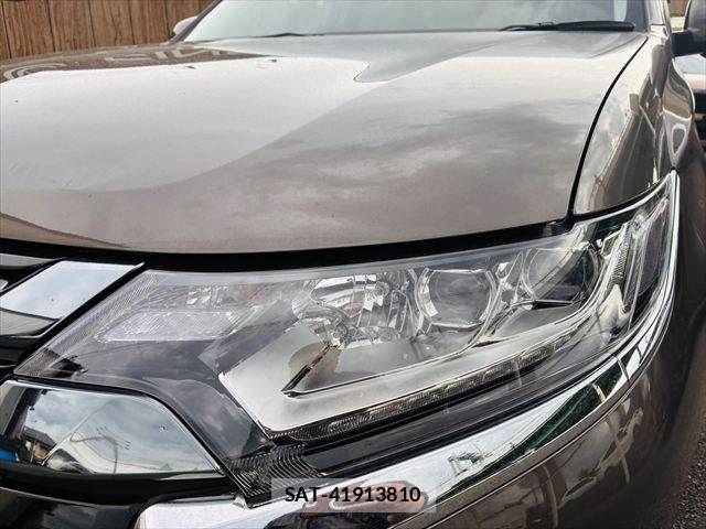 Mitsubishi OUTLANDER PHEV 2017-12 8660928-22