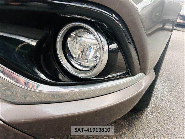 Mitsubishi OUTLANDER PHEV 2017-12 8660928-24