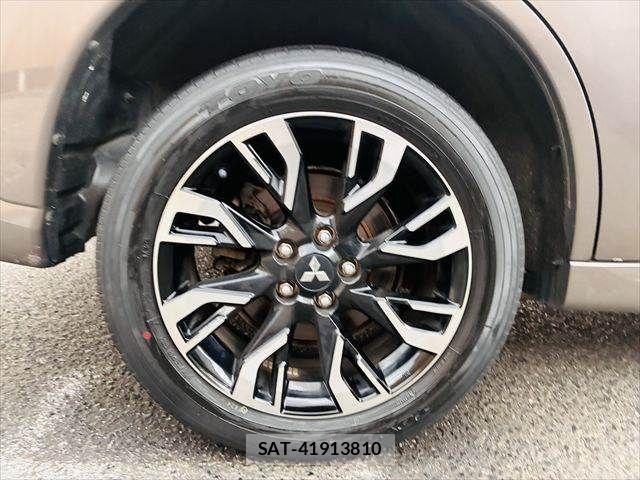 Mitsubishi OUTLANDER PHEV 2017-12 8660928-28