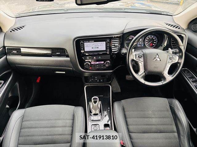 Mitsubishi OUTLANDER PHEV 2017-12 8660928-2