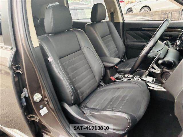 Mitsubishi OUTLANDER PHEV 2017-12 8660928-8